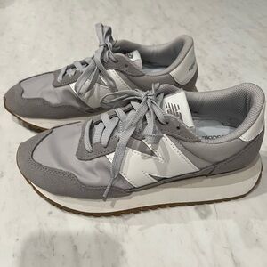 New Balance sneakers size 8